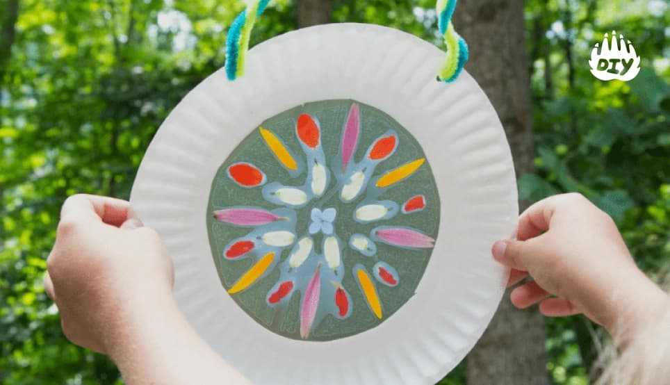 Image for Make Flower Petal Suncatchers