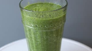 How to Make a Green Smoothie | Easy Healthy Green Smoothie Recipe