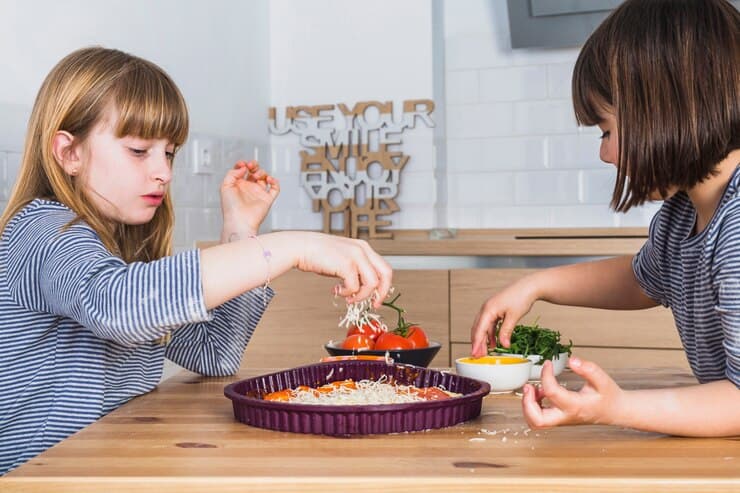 Easy Recipes to Cook With Your Kids This Summer