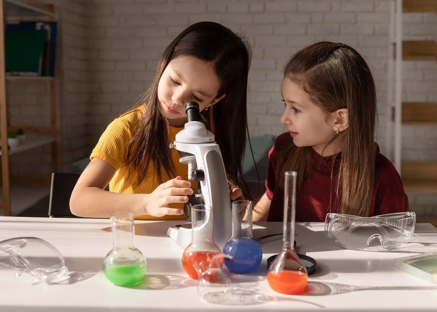 10 Science Experiments For Kids To Do At Home